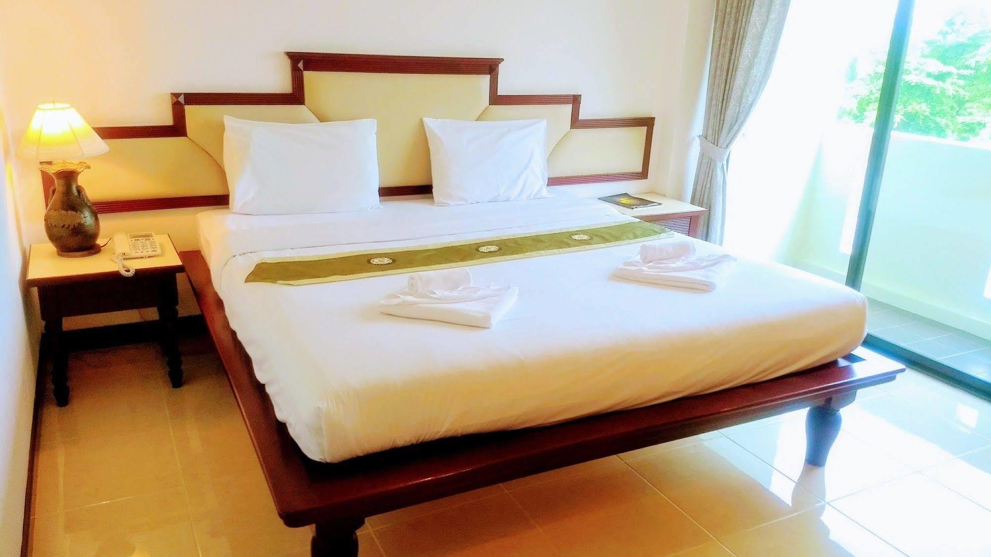 Mei Zhou Phuket Hotel Buitenkant foto